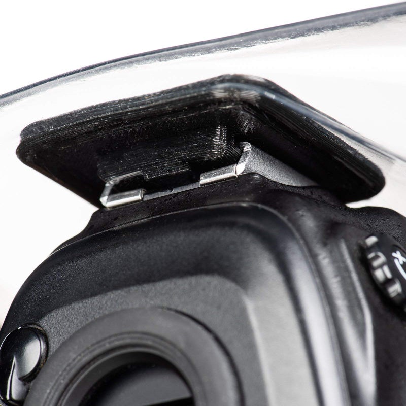 Think Tank Emergency Rain Cover for DSLR and Mirrorless Cameras with 24-70mm Lens - Small (Black) - Image 5